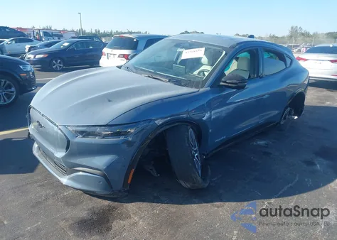 2024 Ford Mustang Mach-E Premium z USA, uszkodzony, nr VIN 3FMTK3R42RMA25227